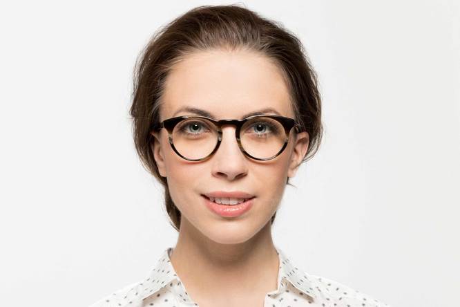 Turing eyeglasses in horn on female model viewed from front